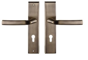 Klamka do drzwi wejściowych ZEUS długi szyld, 92mm na wkładkę, PRAWA, patyna