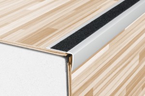 Listwa Kątownik z taśmą antypoślizgową 26,6x41mm A44 90cm  