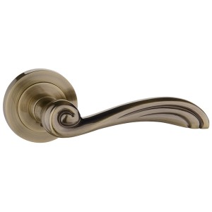 Klamka drzwiowa ORION okrągły szyld, patyna