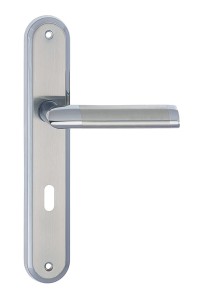 Klamka drzwiowa DARO długi szyld, 72mm na KLUCZ,  chrom satyna