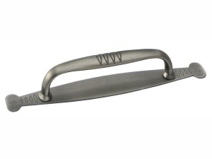 Uchwyt meblowy retro ze wzorem z płytką Stary Ocynk C-1013 L-96 G28