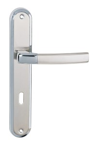 Klamka drzwiowa CAMILA długi szyld 72 mm na KLUCZ BB, chrom satyna