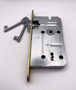 Zamek drzwiowy LOB 60/50  na klucz Z65